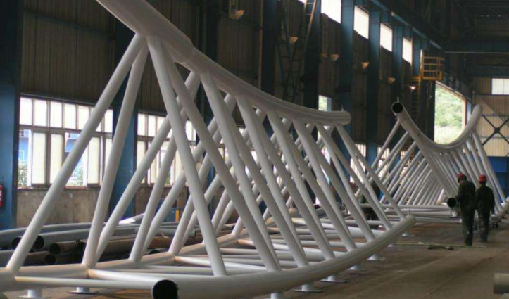 海南管廊钢结构与桁架结构的管道支架应该如何区分